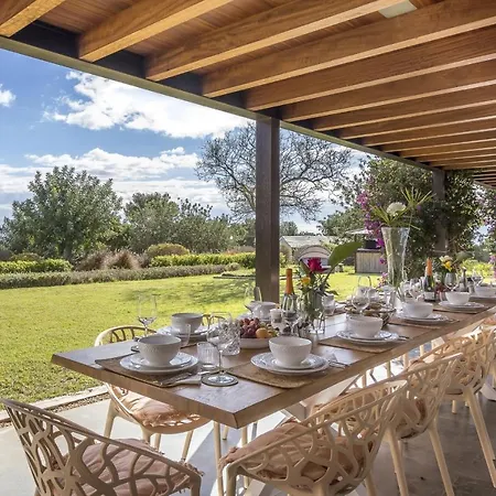 Villa Ivy - San Carlos *